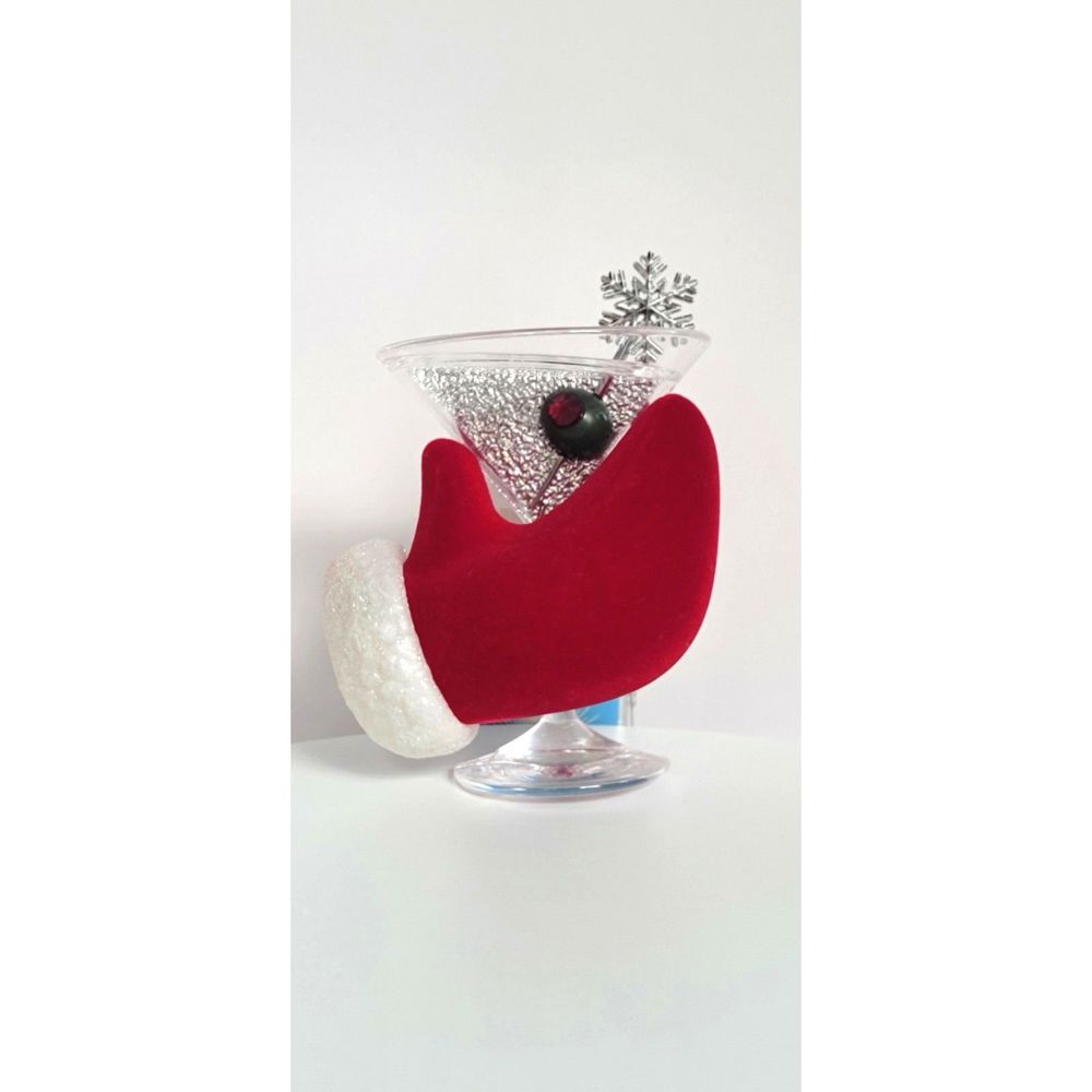 **READ Details** NWT Bath & Body Works Santa Glove & Martini Wallflower Plug-In